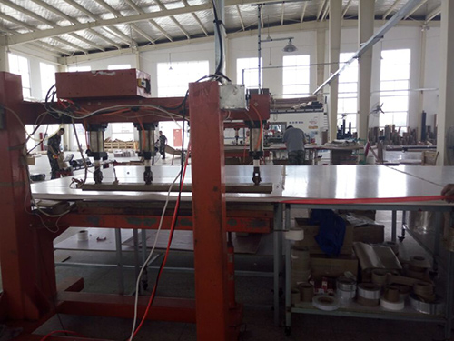 高端包邊設(shè)備