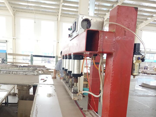 高端包邊設(shè)備